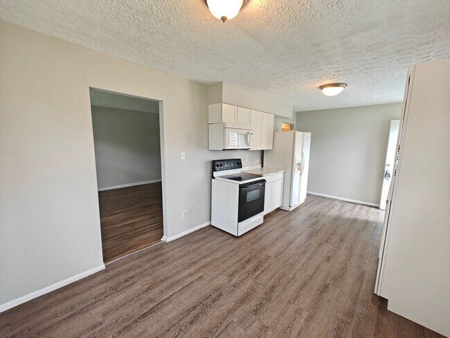 Building Photo - 1442 Coachlite Dr