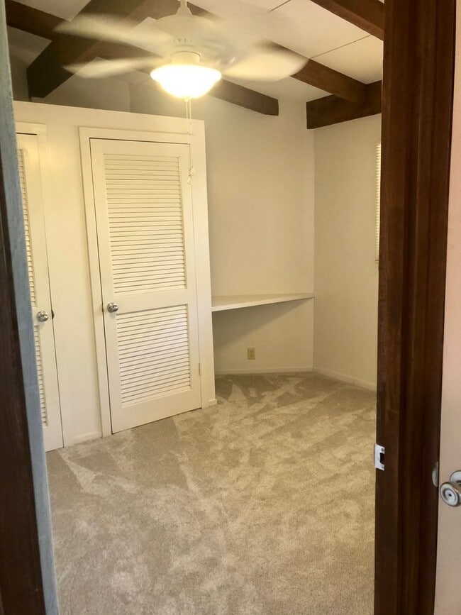 Building Photo - ENCHANTED LAKES 3/2/1, ENJOY KA'ELEPULU CANAL IN YOUR BACKYARD