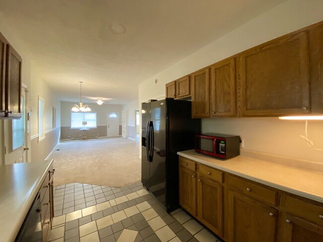 Kitchen/DR/LR - 3663 Victory Ave