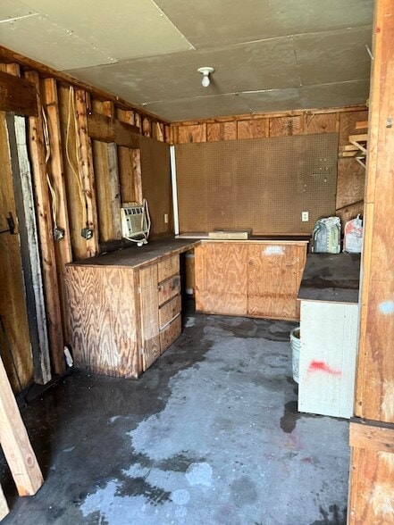 Building Photo - 5014 Palm Dr