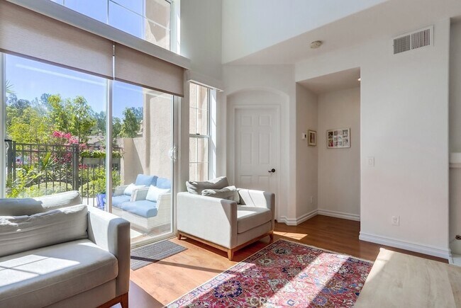 Building Photo - 54 Waxwing Ln