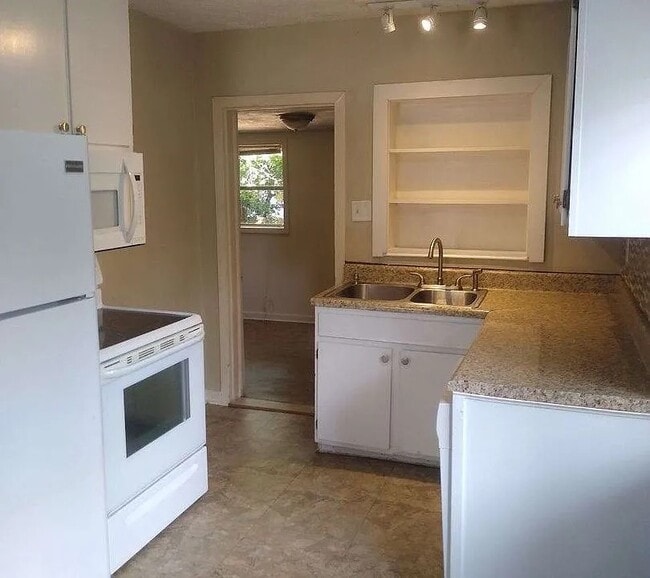 Building Photo - 815 Buena Vista Dr