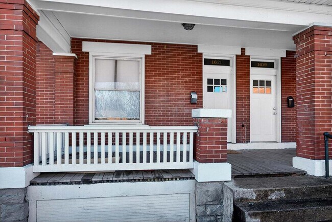 Building Photo - 1621 E Main St