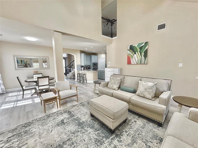 Building Photo - 2122 Trickling Creek Dr