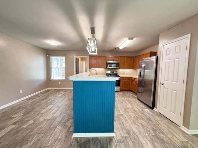 Building Photo - 8102 Sanders Glen Ln