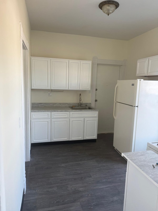 Building Photo - 827-829 Burnet Ave