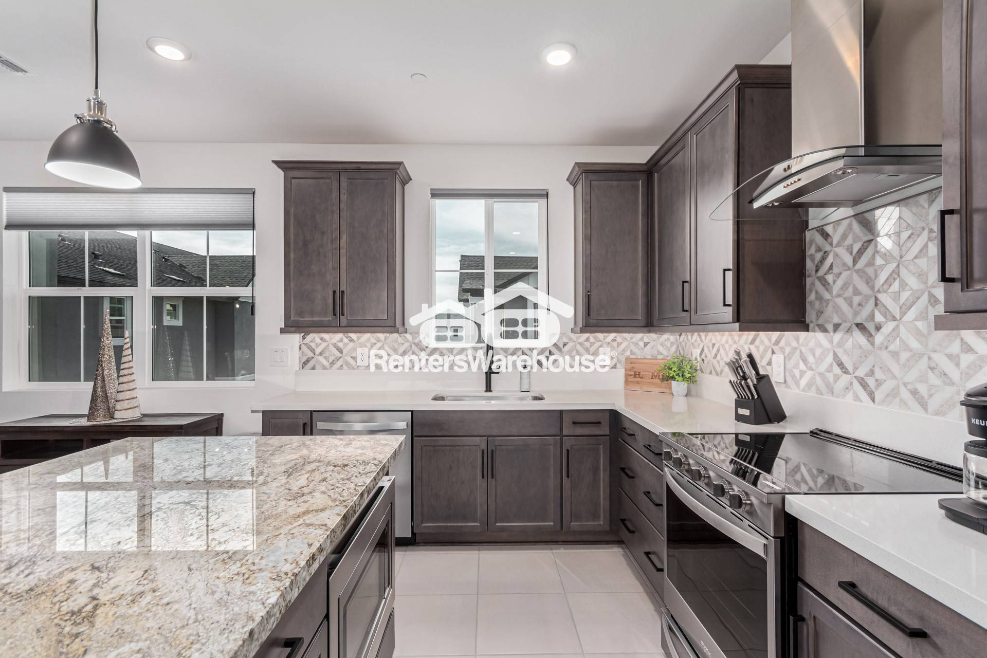 Building Photo - 11300 N Casa Dega Dr