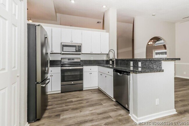 Building Photo - 4075 Sabal Lakes Rd