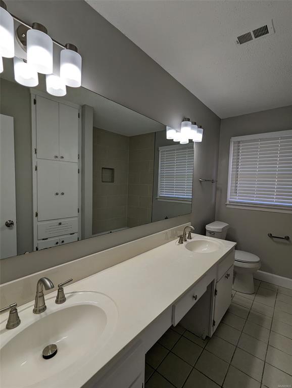 Building Photo - 2629 Old Orchard Ln