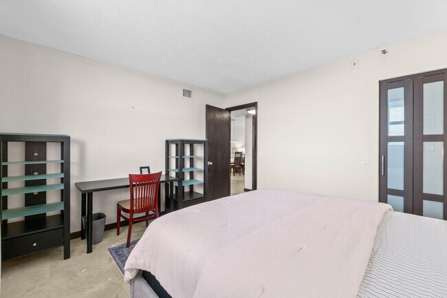 Building Photo - 2400 DC Country Club Boulevard