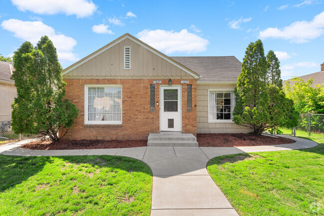 Building Photo - 5828 Lyndale Ave S