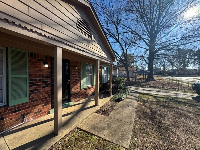 Building Photo - 3866 Castleman St