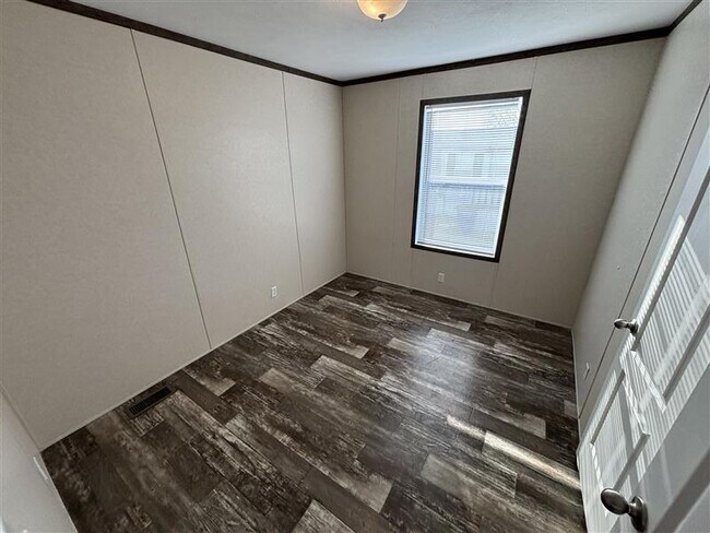 Building Photo - 73 Eisenhower St