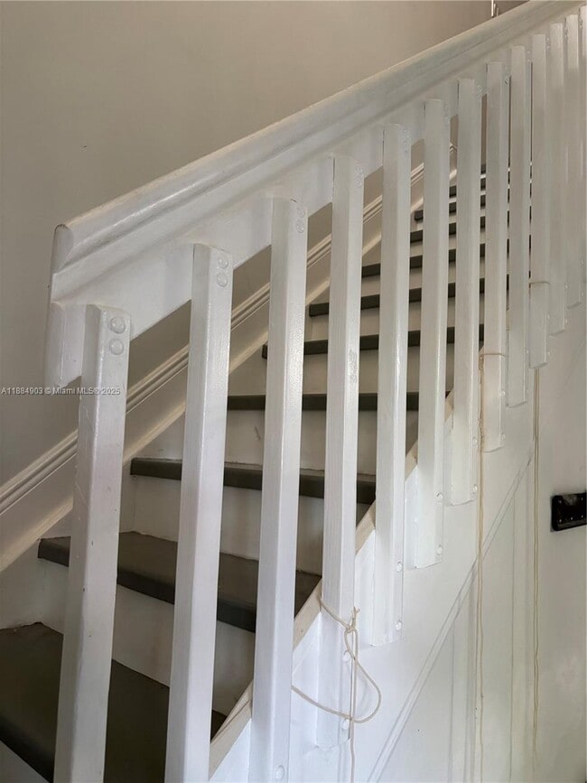 Building Photo - 10171 SW 154th Cir Ct