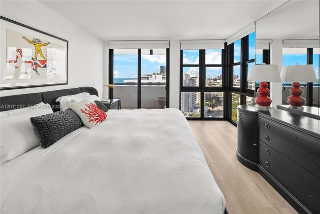 Building Photo - 2555 Collins Ave