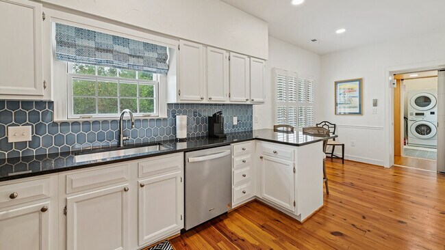 Building Photo - 20 Brandon Way