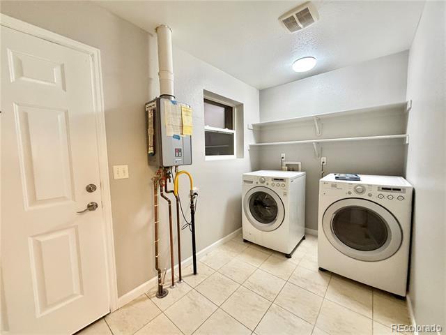 Building Photo - 2155 W Baltic Pl