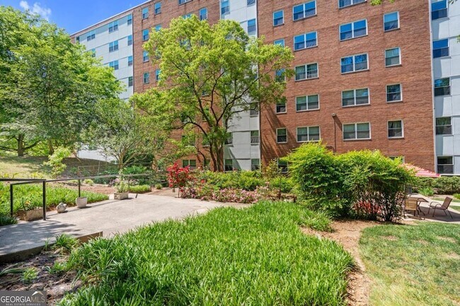Building Photo - 2965 Pharr Ct S Northwest