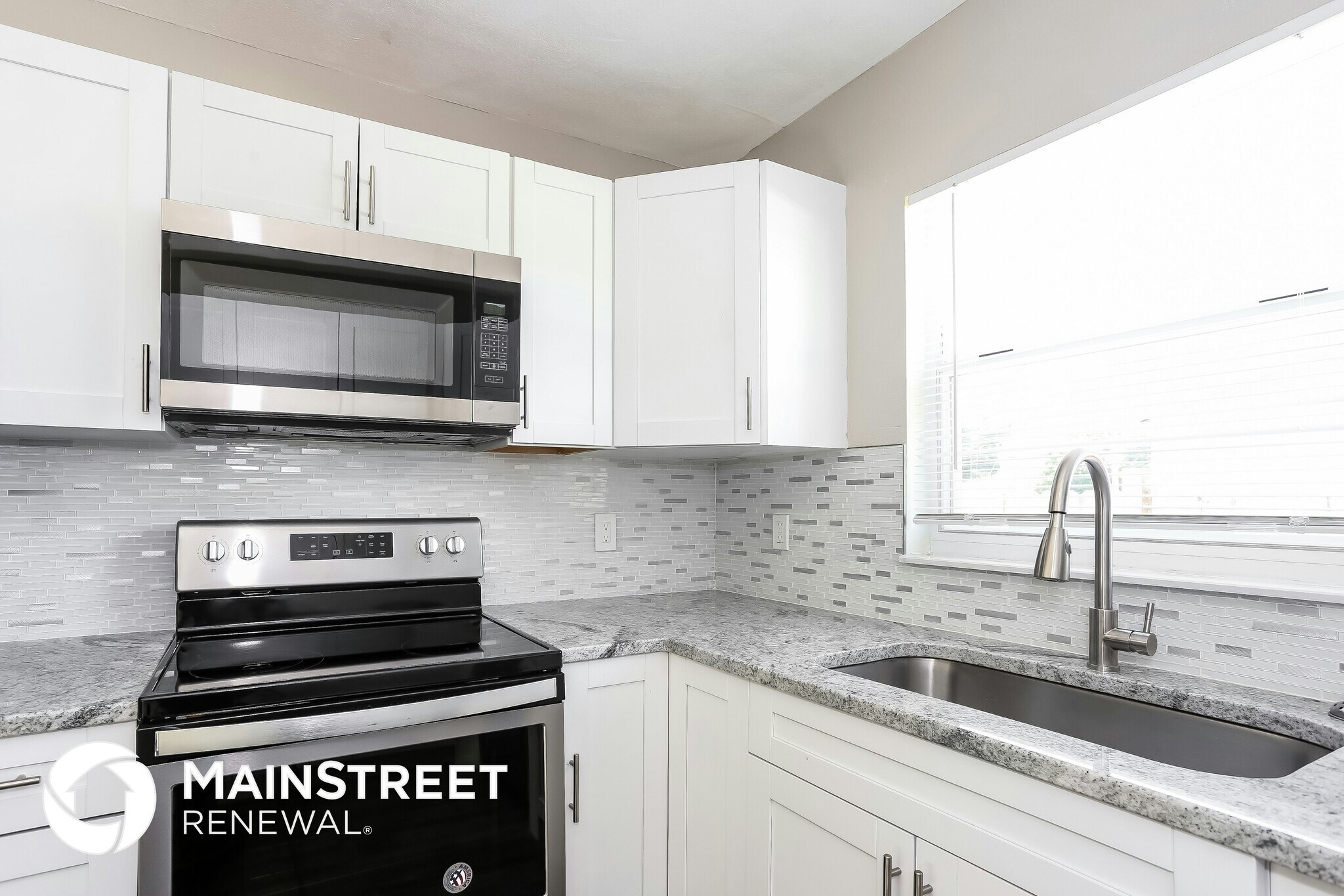 Building Photo - 2776 20th Ave SW