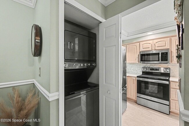 Building Photo - 2160 N Hwy A1A