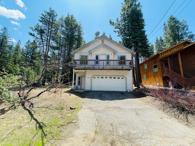 Building Photo - 3 bed 2 bath house for rent in South Lake Tahoe