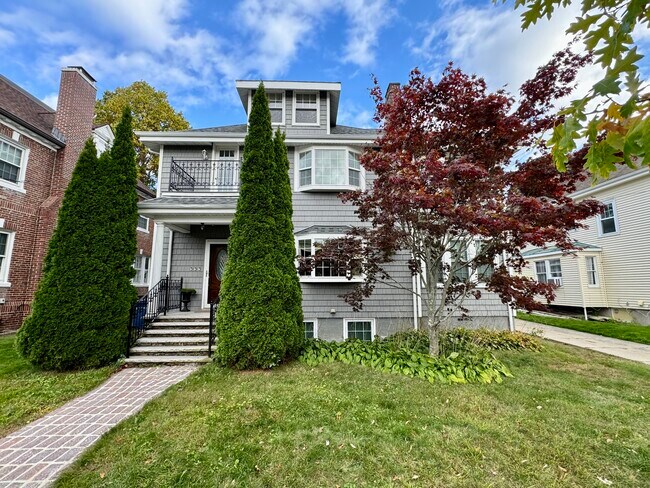 Building Photo - 62 Manet Rd