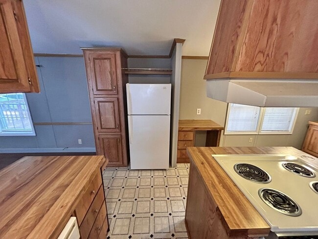 Building Photo - Fantastic two bedroom, two bath split floorplan in Clover, SC