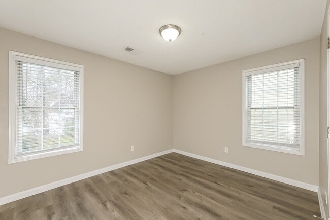 Building Photo - 460 Twin Brook Way NW