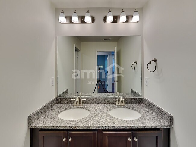 Building Photo - 209 Rivulet Dr