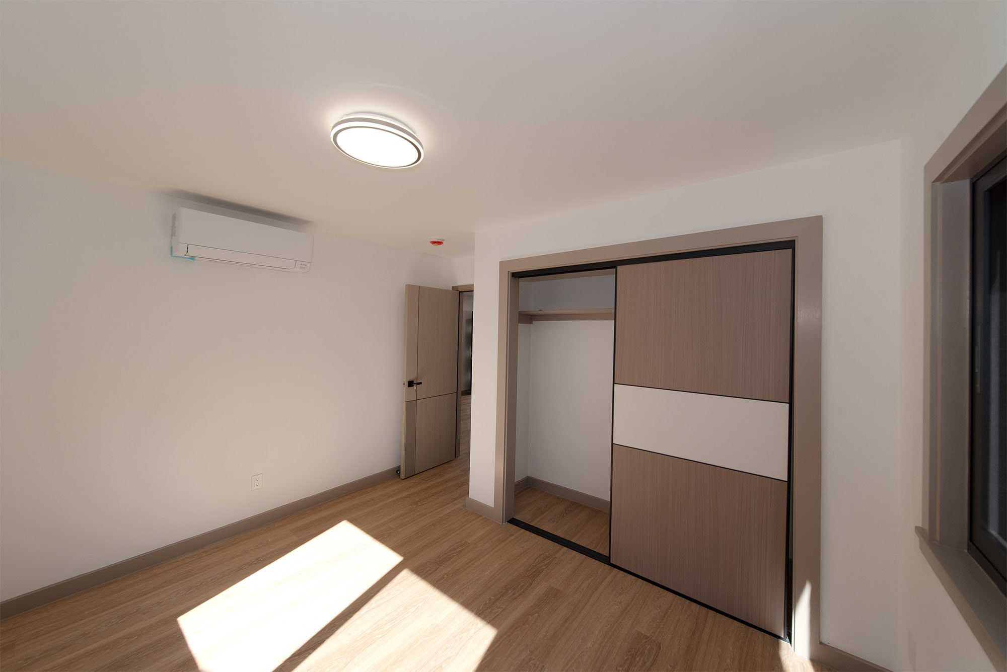 Building Photo - 2056 10th Ave