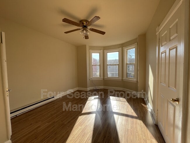 Building Photo - 616 W Franklin St