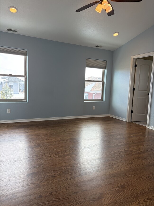 Building Photo - 4221 Chippewa Dr