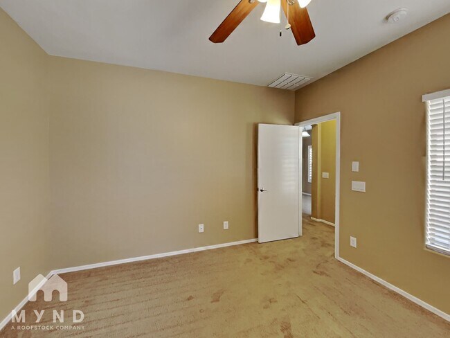 Building Photo - 44742 Portabello Rd