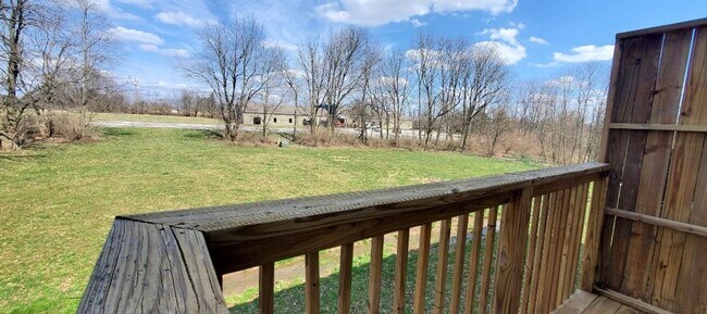Building Photo - 118 Tanbark Dr