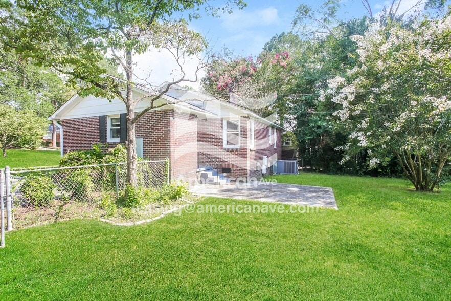 Building Photo - 2647 Glenwood Rd