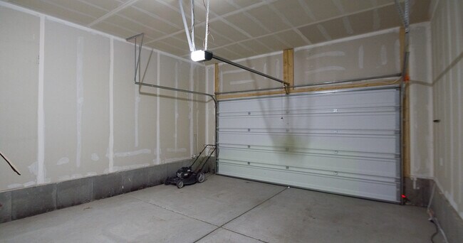 Building Photo - 1975 W 950 N