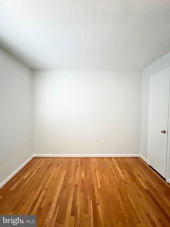 Building Photo - 1556 Bruton Ct