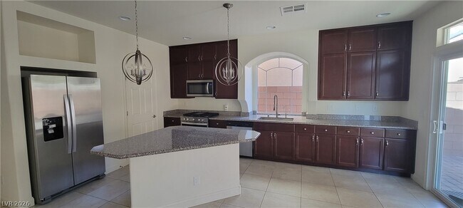 Building Photo - 5862 W Haleh Ave