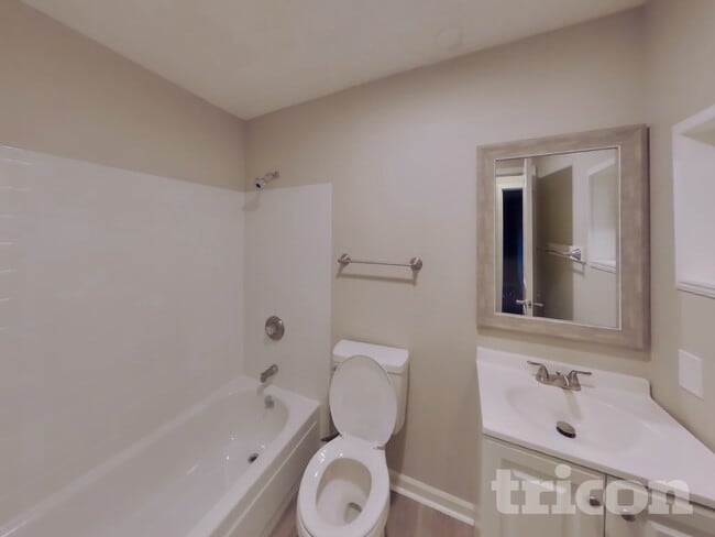 Building Photo - 2415 Sarthe Ct