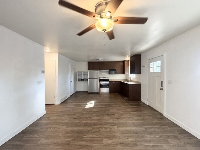 Building Photo - 516 S 900 W