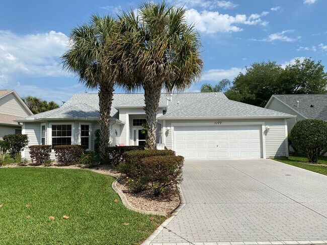 Primary Photo - SEASONAL RENTAL in Glenview - 3 Beds, 2 Ba...