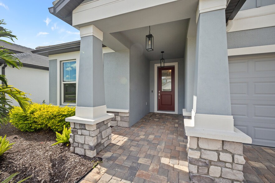 Building Photo - 17534 Savory Mist Cir