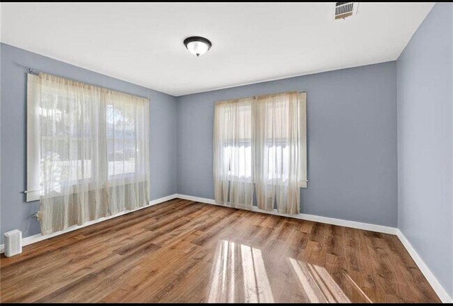 Building Photo - 2329 Reynolds St