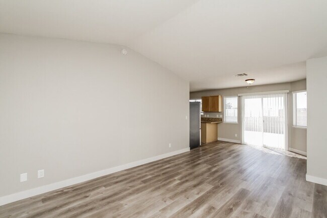 Building Photo - 2365 Beaver Bay Ct