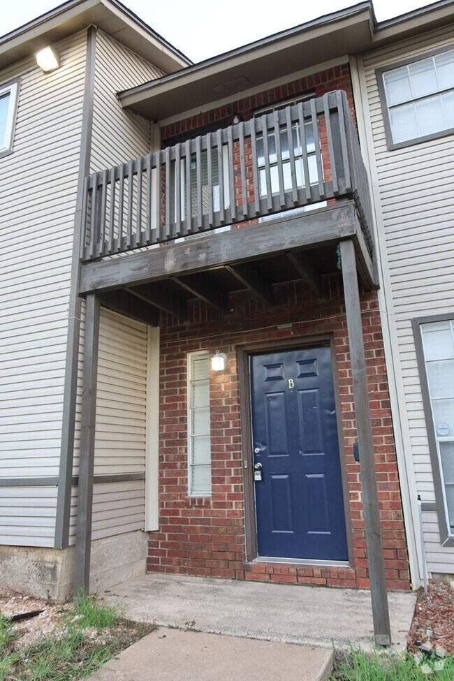 Building Photo - Downtown / Riverside Townhome - 2BD/2.5BA ...
