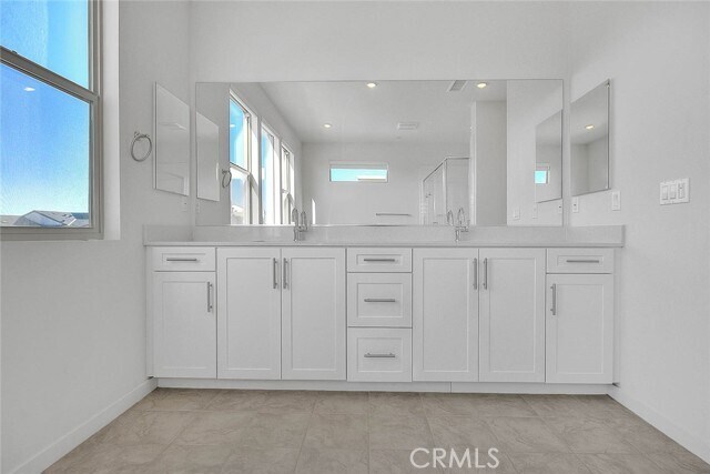 Building Photo - 15842 Butterfly Dr