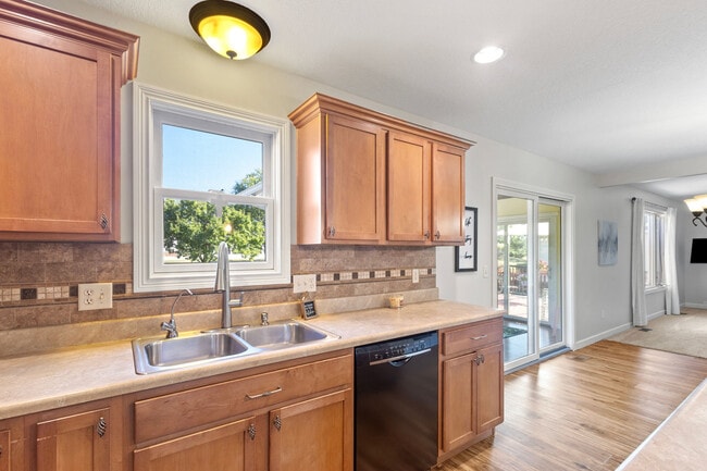 Building Photo - 11335 Nightingale Cv