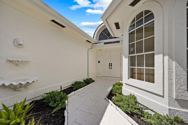 Building Photo - 2587 Muir Cir