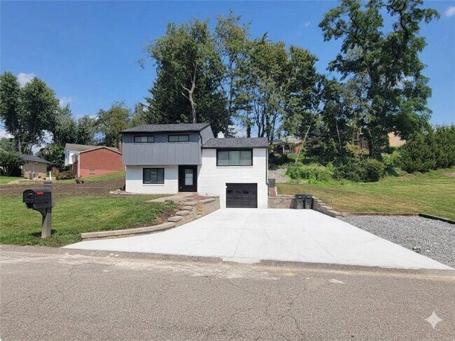 Building Photo - 113 Meadowbrook Dr