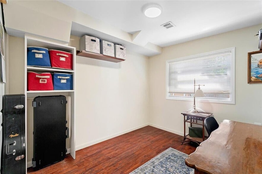 Building Photo - 321 Forsyth St